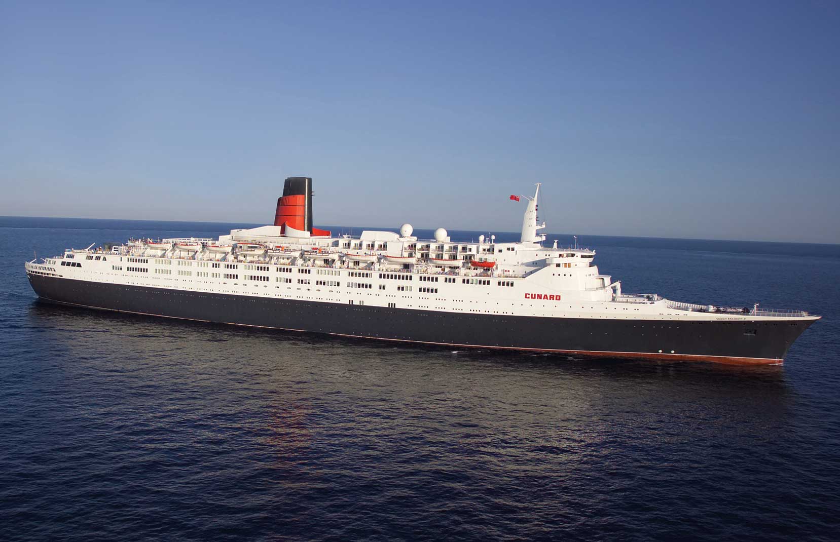 Photo B.001134 PAQUEBOT QUEEN ELIZABETH 2 QE2 CUNARD LINE 2001