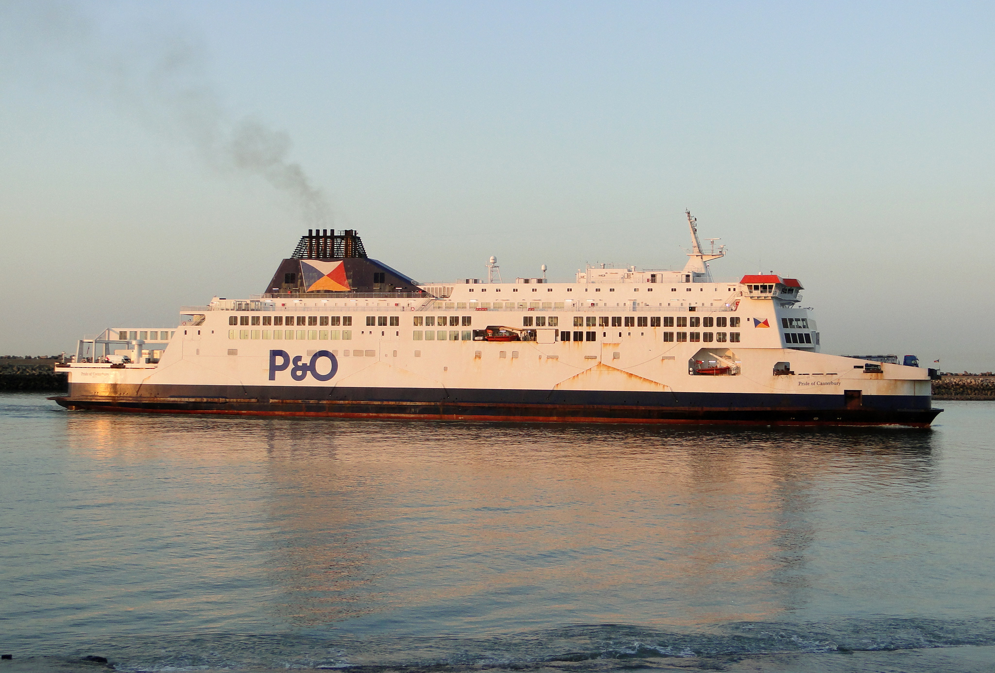 P&O remet un quatrième ferry sur la rotation entre Douvres et Calais Mer et Marine