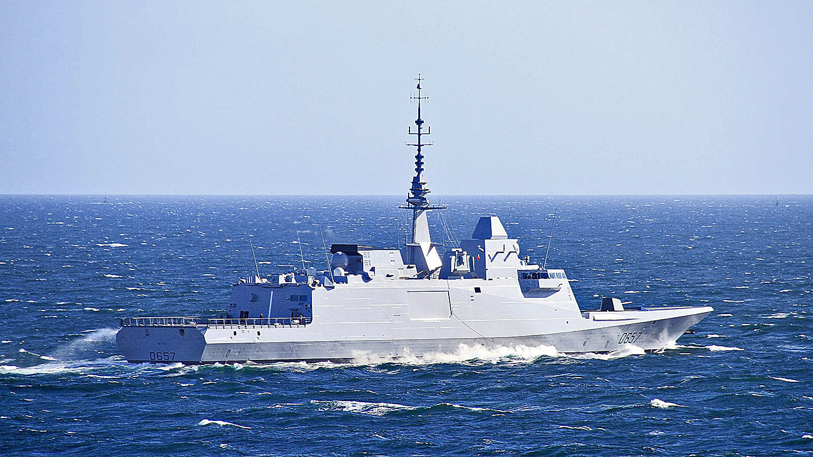 La frégate Lorraine quitte Lorient pour rejoindre sa base de Toulon ...