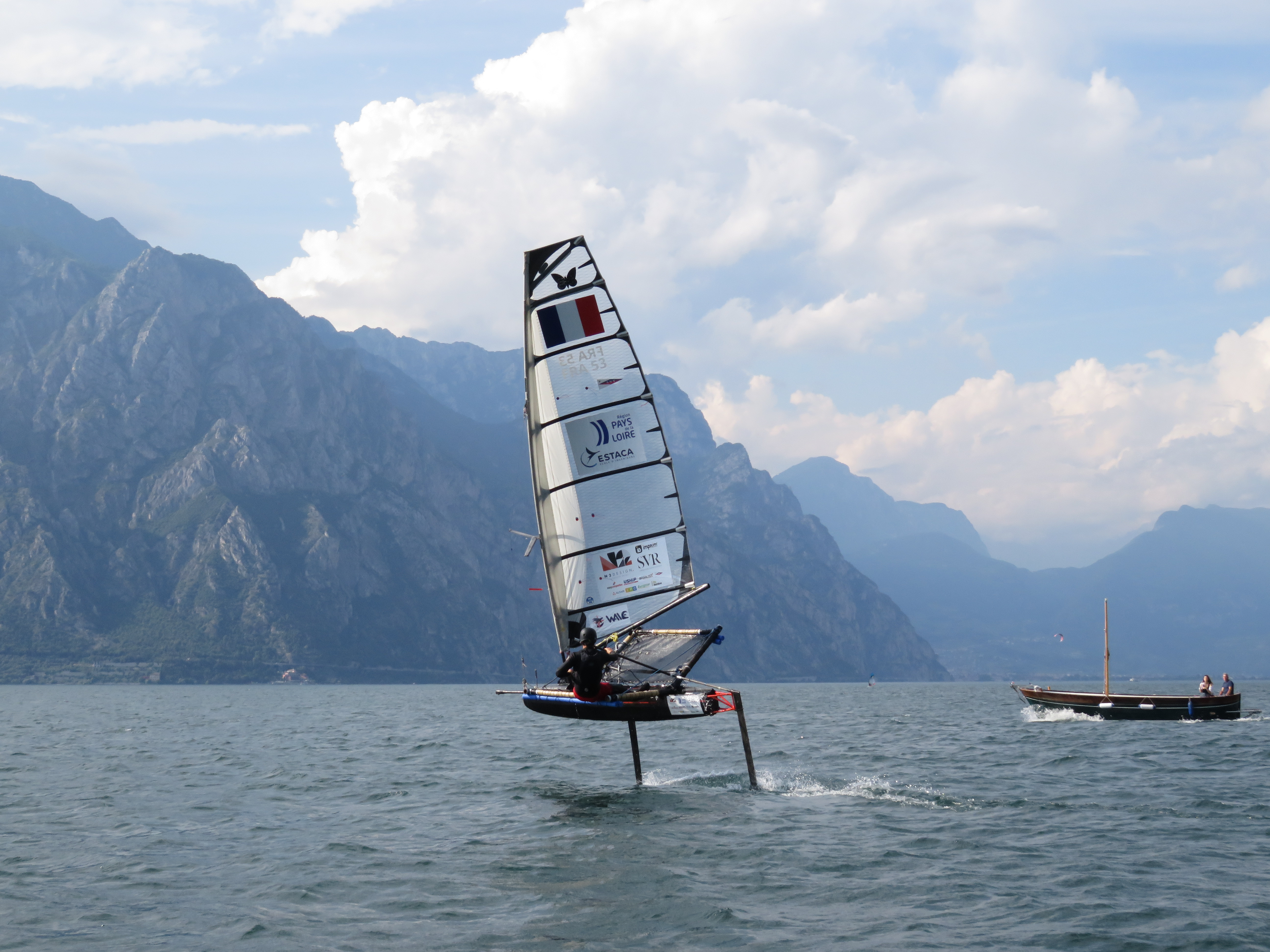 Des élèves de la filière navale de l’ESTACA au Foiling SuMoth Challenge ...
