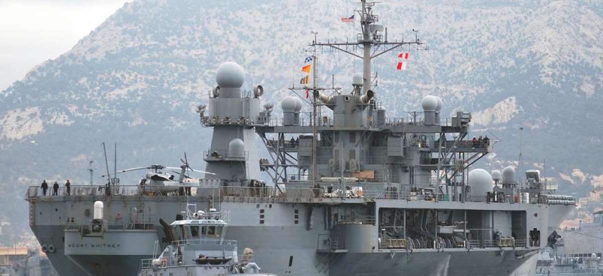 Le bâtiment amiral de la 6ème flotte américaine à Marseille et Toulon ...