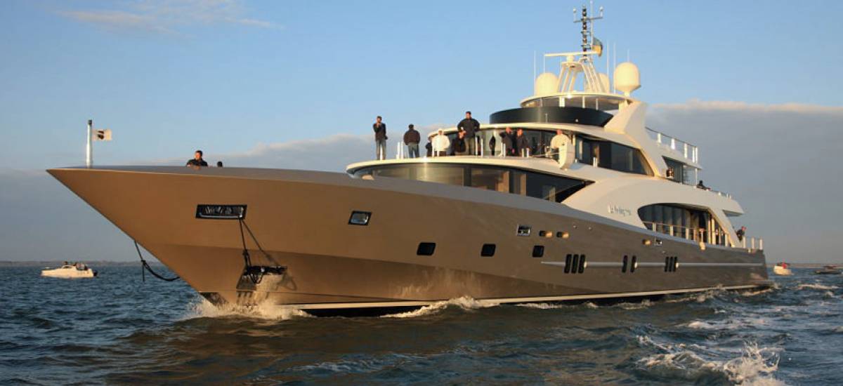 43768 yacht la pellegrina