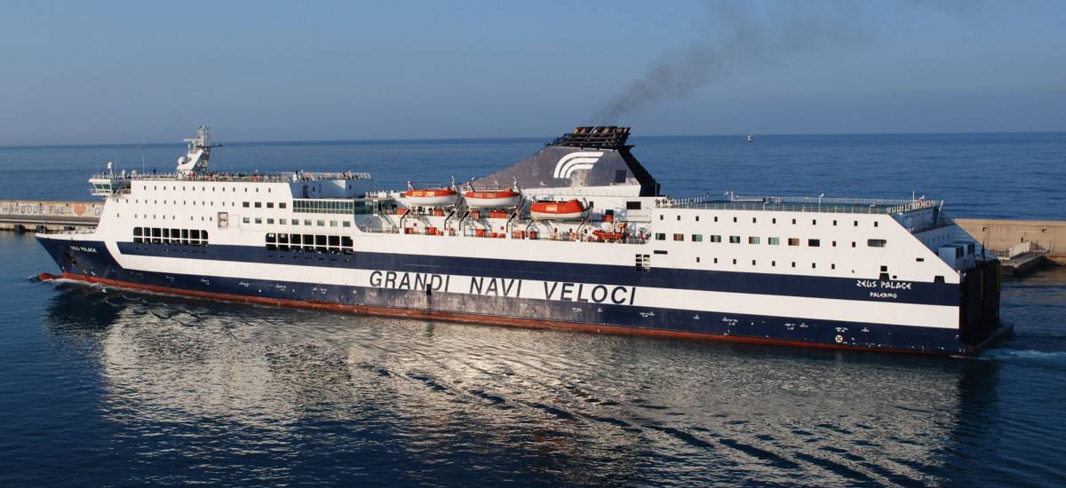 44080 grandi navi veloci zeux palace civitavecchia