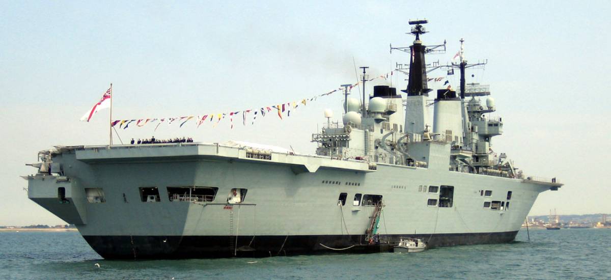 502 HMS Invincible