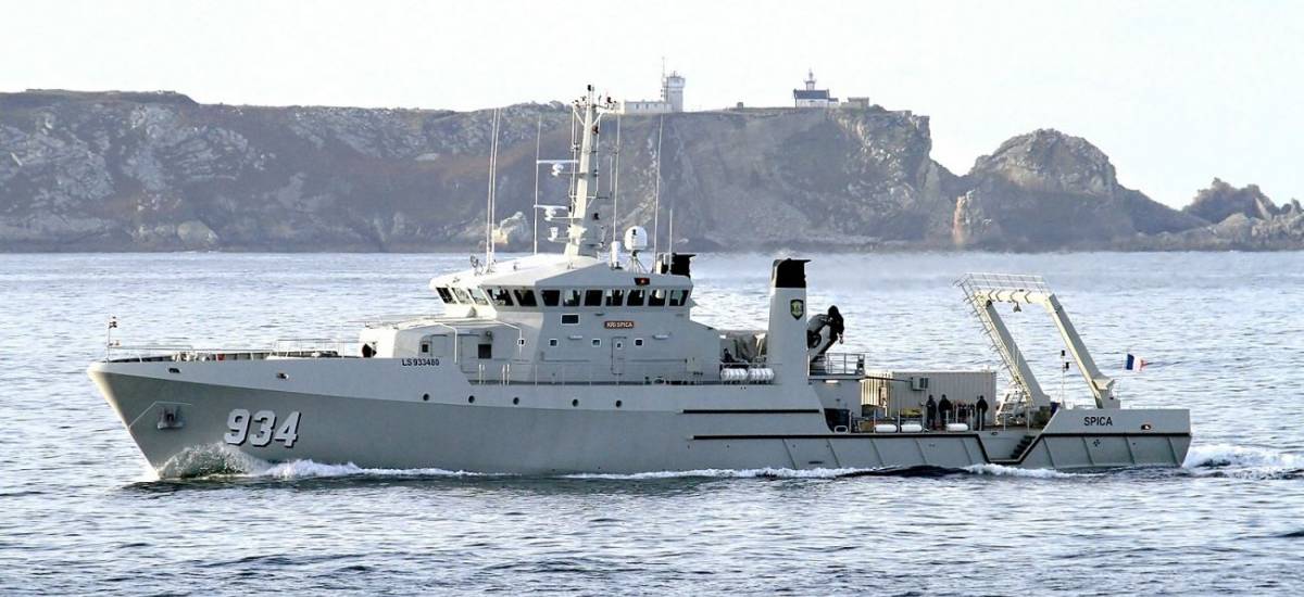 122851 ocea kri spica indonésie