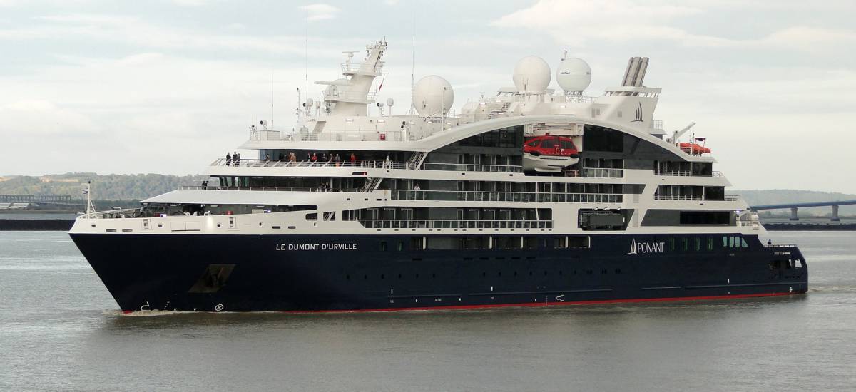 216202 ponant explorer dumont d'urville honfleur