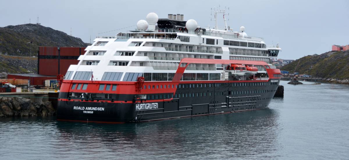 215255 hurtigruten amundsen