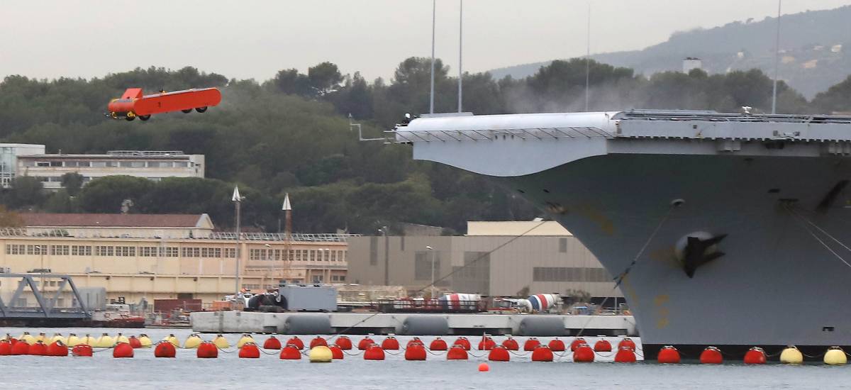 217356 cdg maquette catapulte