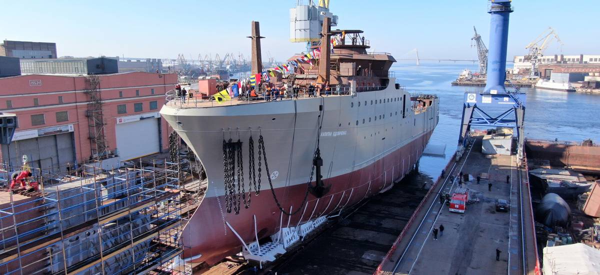 225014 saint-petersbourg amirauté chalutier Kapitan Vdovichenko