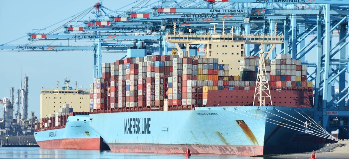 228550 rotterdam Maasvlakte 2 moaco maersk vistula maersk