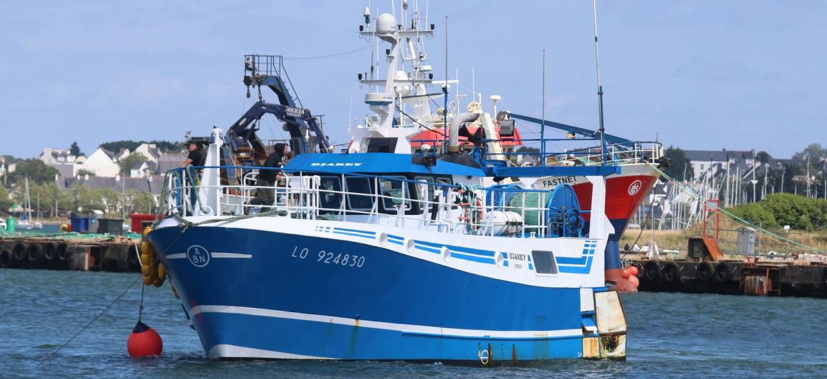 246224 lorient chalutier peche djakey