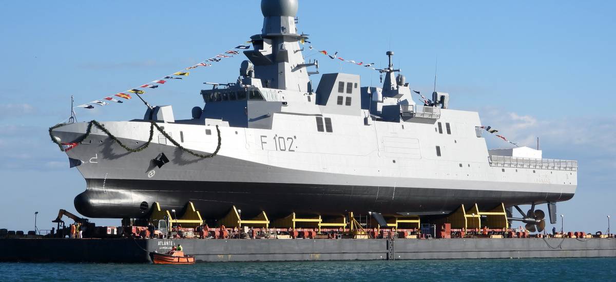 245818 qatar corvette doha class numéro 2 damsah