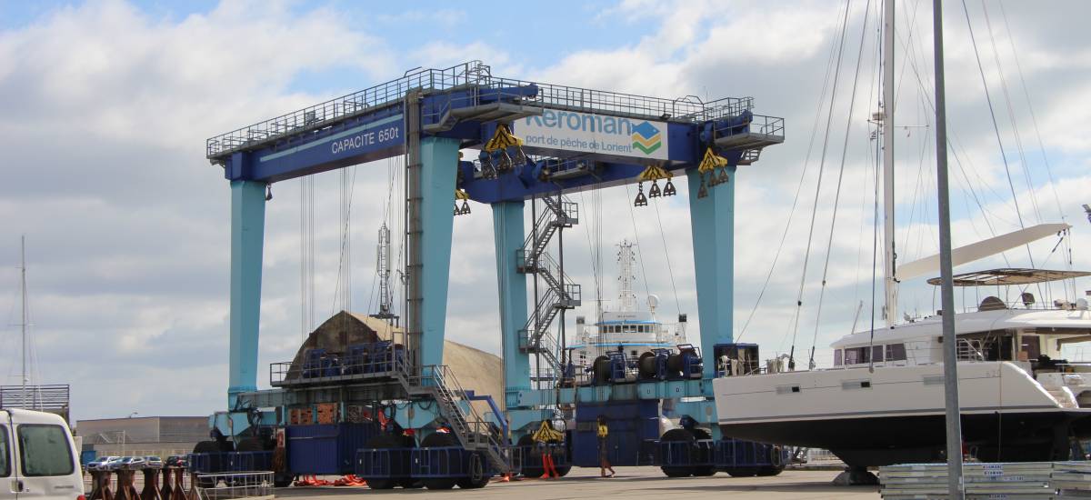 247522 port de Lorient élévateur Keroman