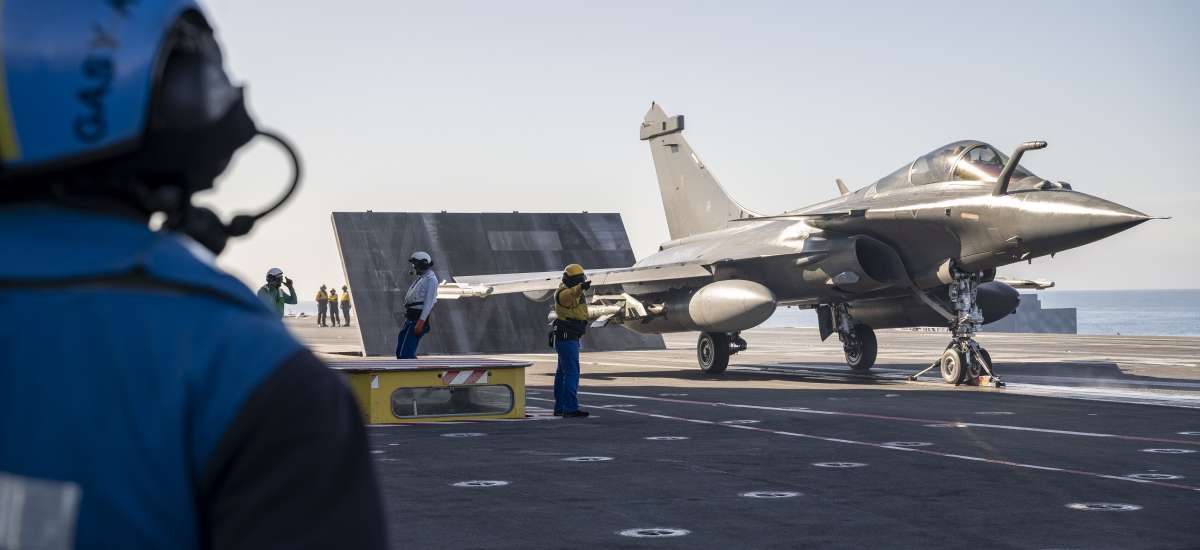 Les Rafale Marine s'entrainent au tir réel d'AASM | Mer et Marine