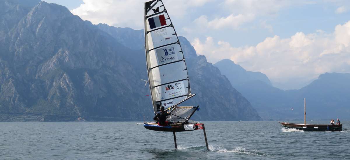 Des élèves de la filière navale de l’ESTACA au Foiling SuMoth Challenge ...