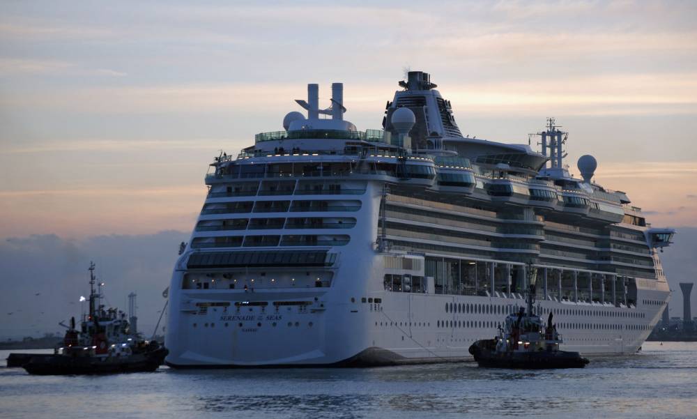 67347 navantia serenade of the seas cadix royal caribbean