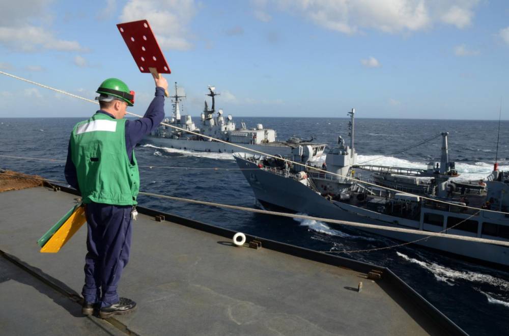 72081 marina militare ravitaille stromboli durand de la penne