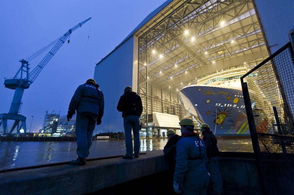 72492 meyer werft norwagian breakaway