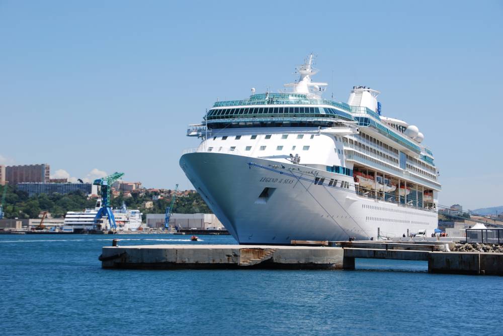 75465 legend of the seas marseille