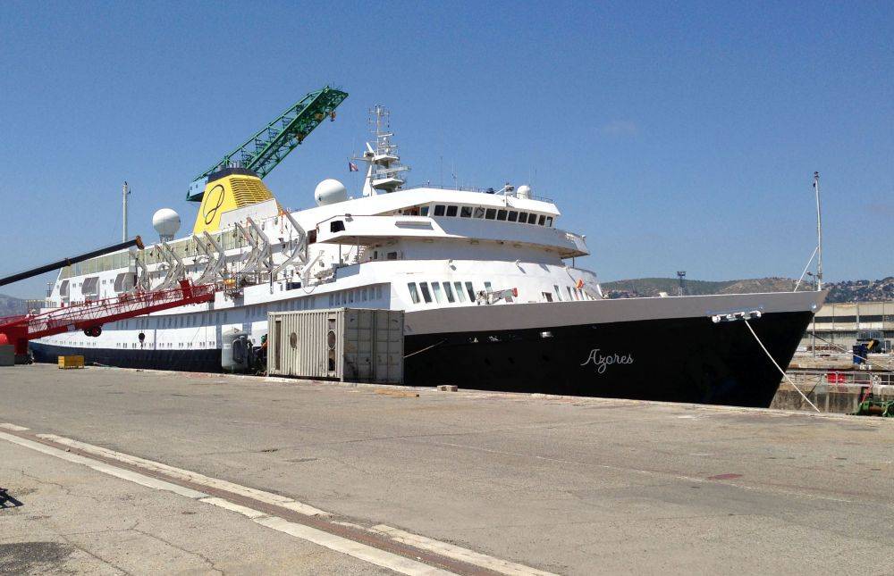 76909 azores athena