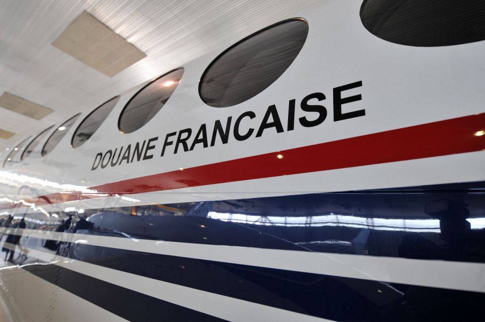 76939 beechcraft douane