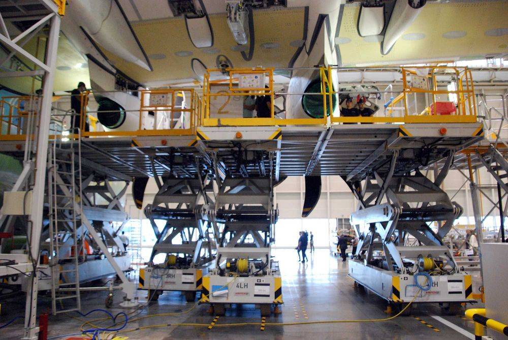 79775 a400m