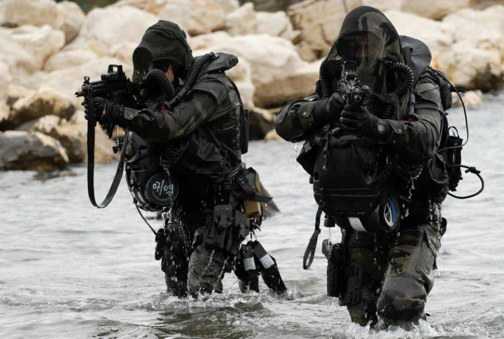 86730 commandos