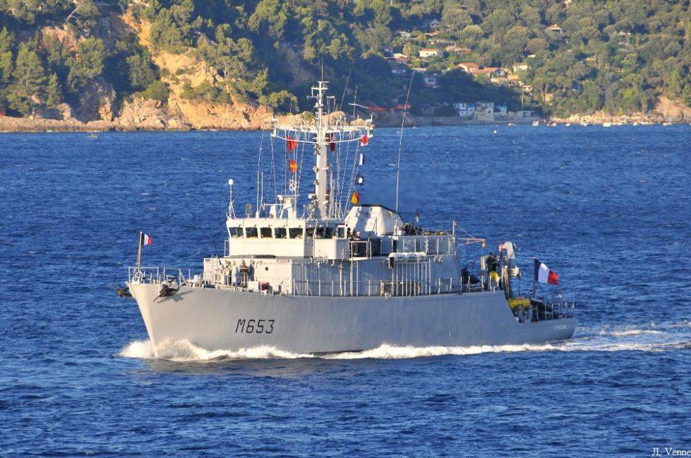 90975 Revue navale cmt mines capricorne