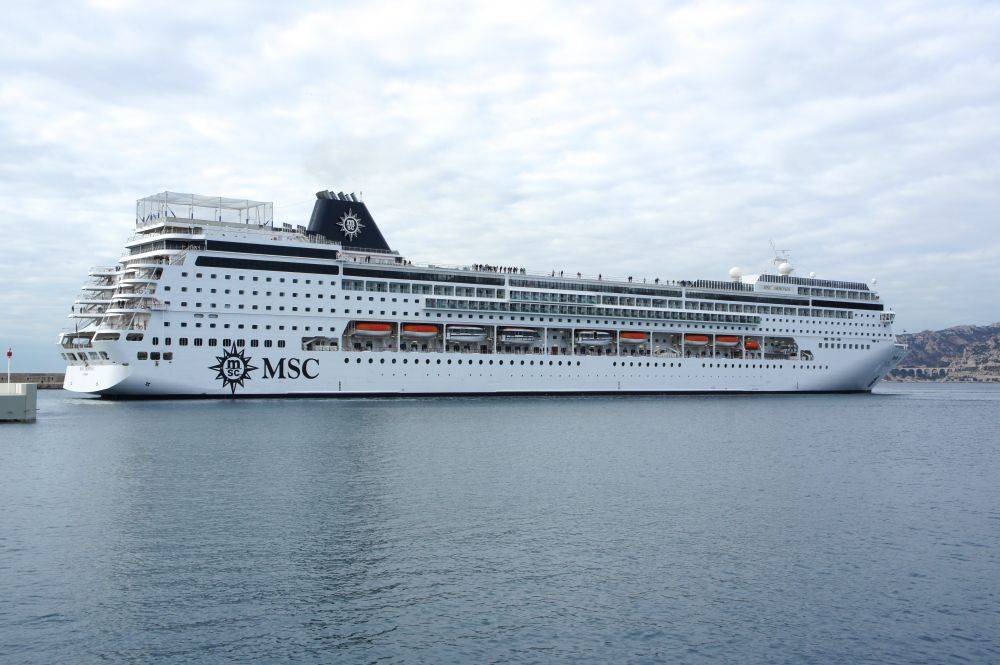 95712 MSC Armonia (jumboisé) à Marseille