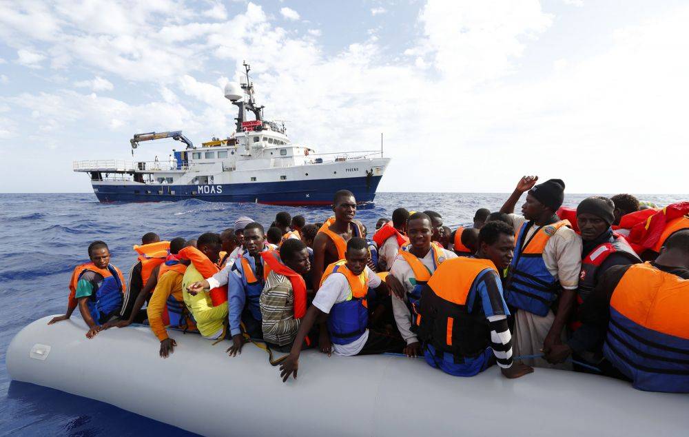 98911 migrants moas