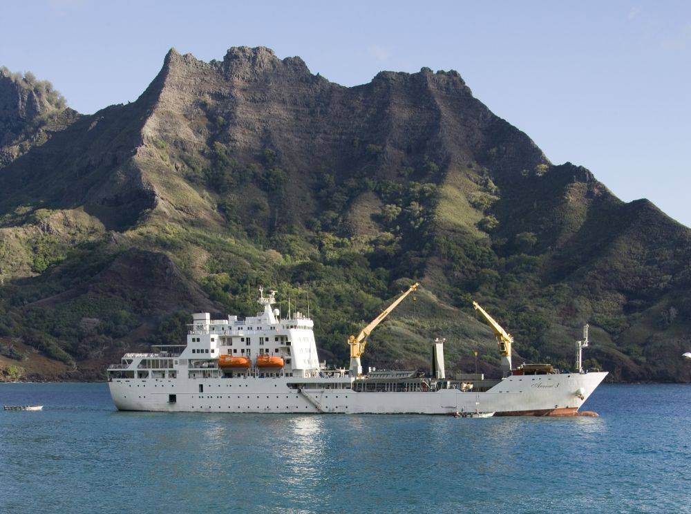 100450 aranui 3