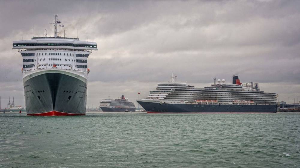 106642 cunard queen mary 2 victoria elizabeth