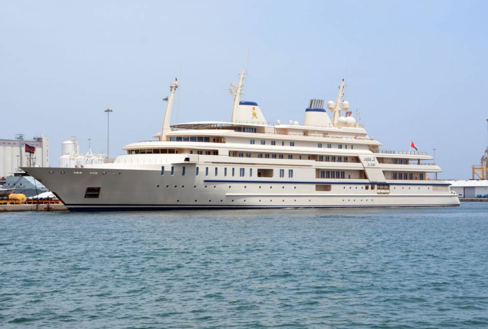 108259 oman al said yacht mascate