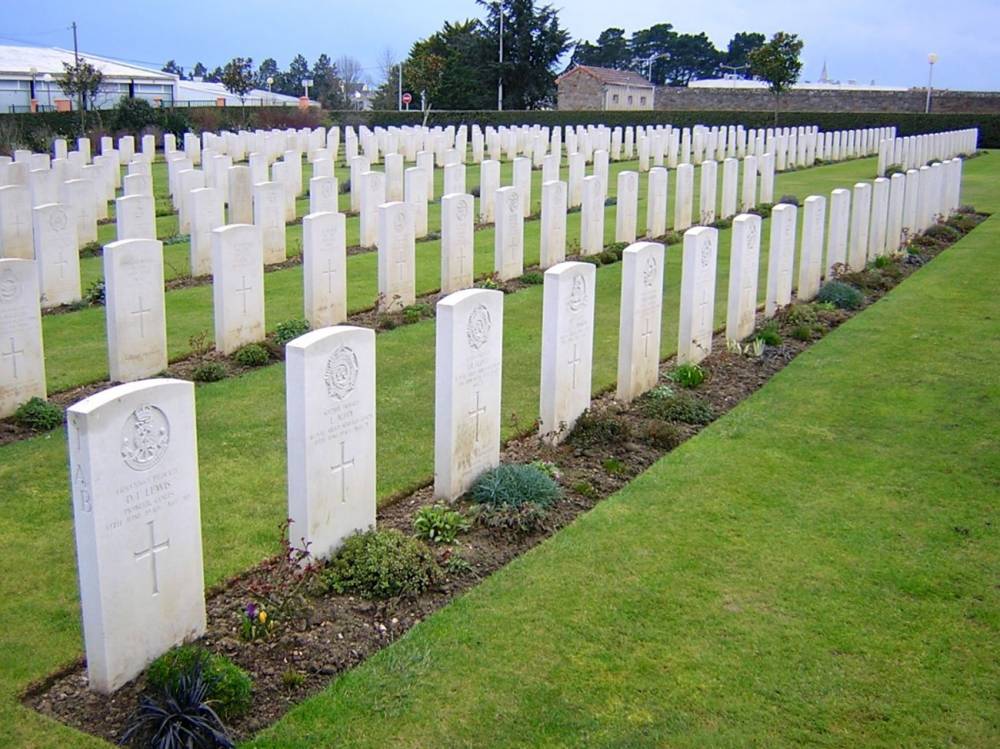 110437 Lancastria cimetiere Pornic