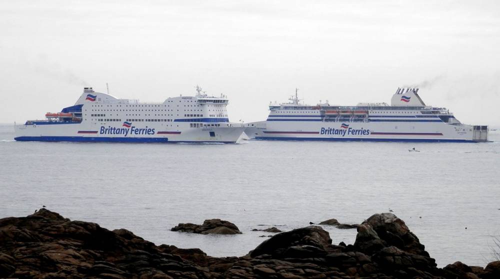 111465 brittany ferries roscoff cap finistere armorique