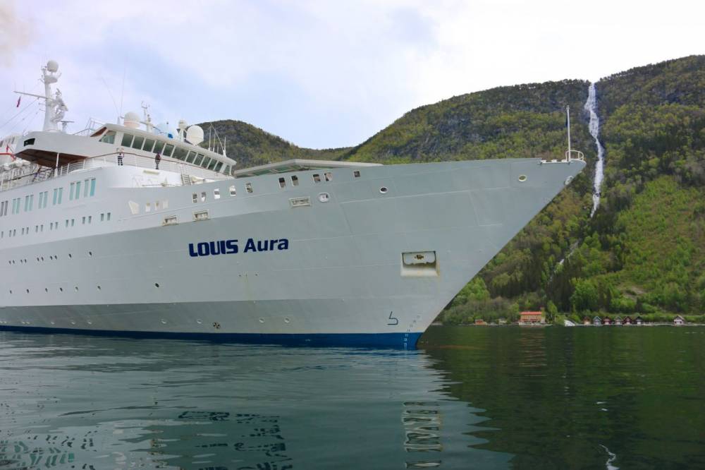 111604 Louis Aura