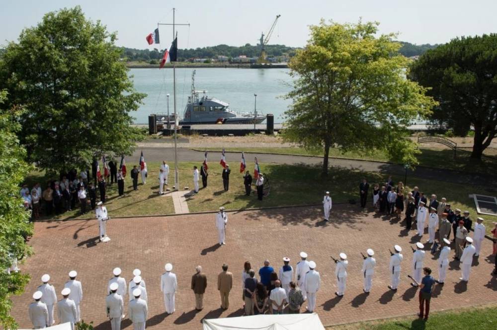111999 base navale de l'adour