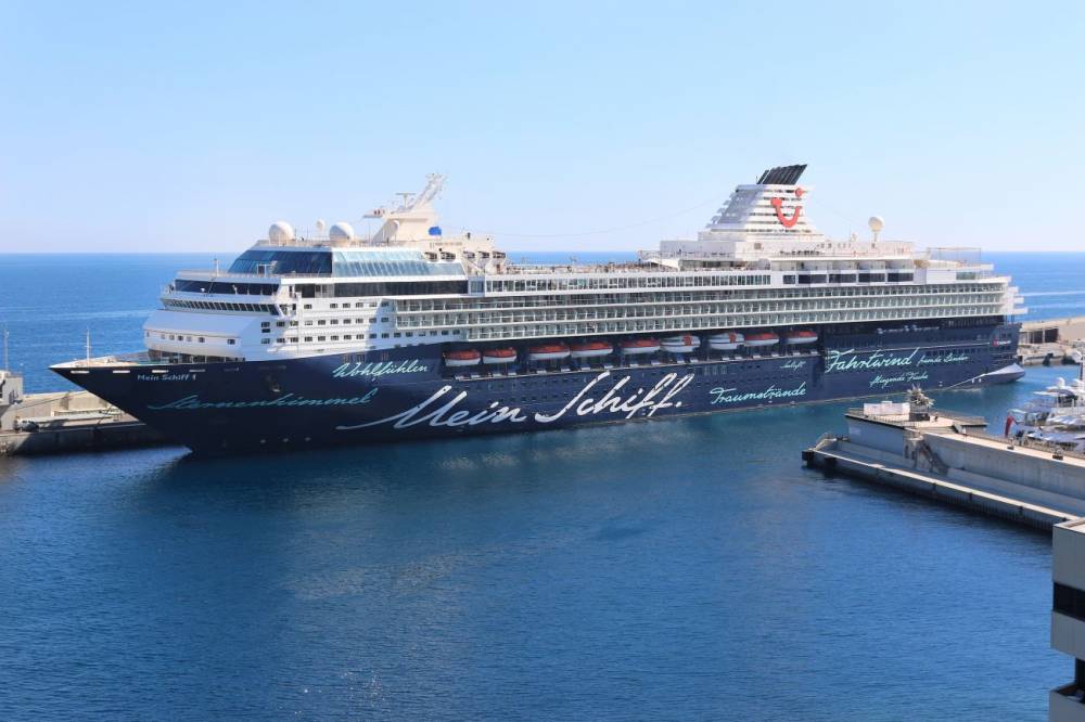 121996 Mein schiff 1