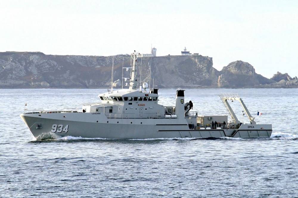 122851 ocea kri spica indonésie