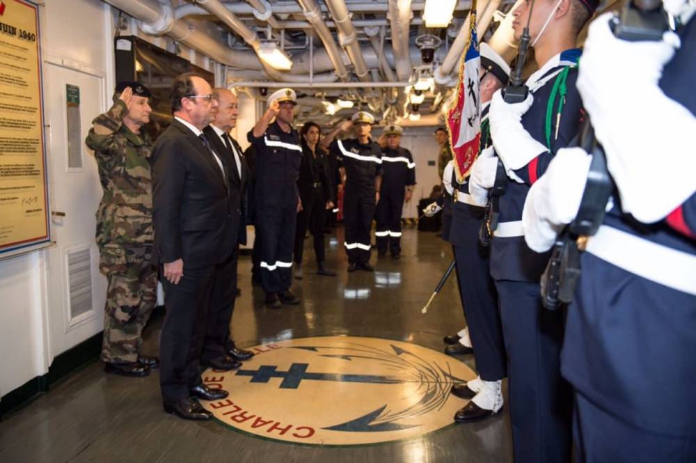 133016 hollande cdg
