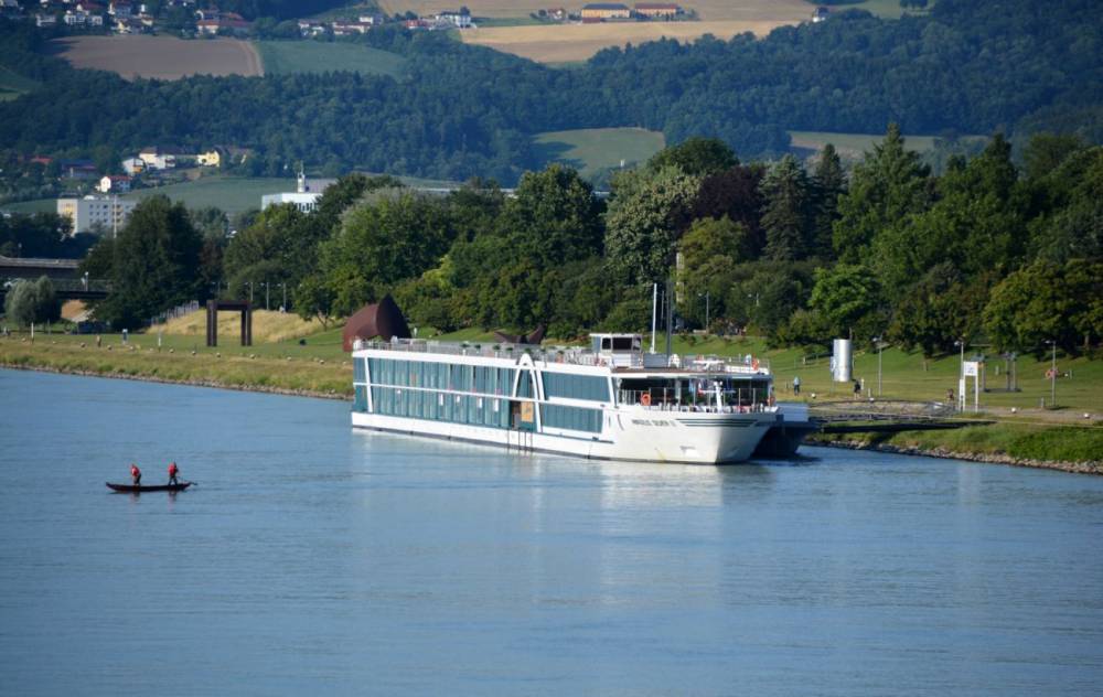 133700 amadeus silver linz
