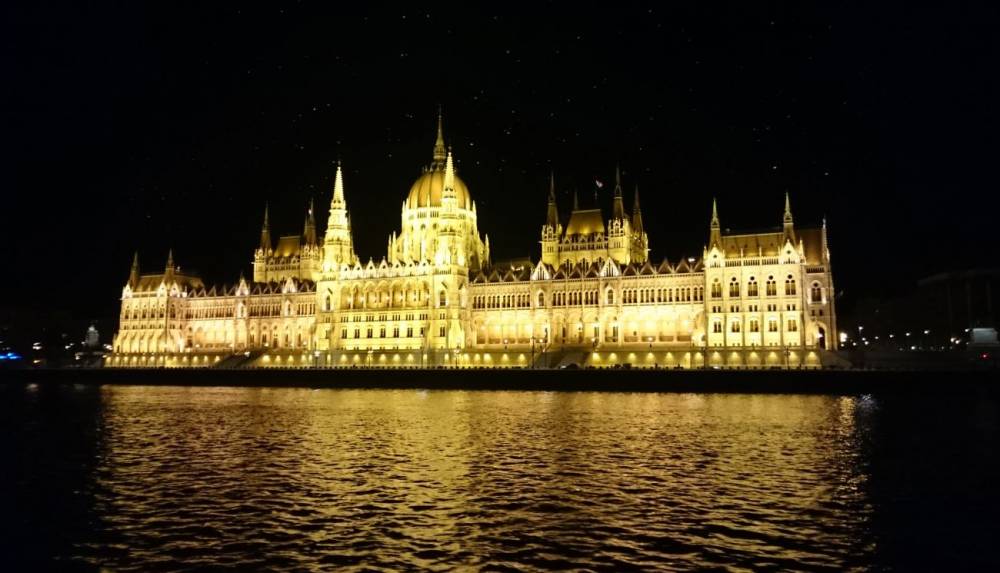 134184 amadeus silver budapest