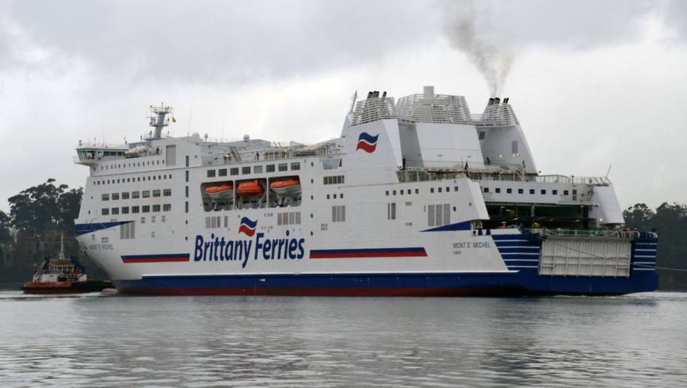 135823 brittany ferries mont st michel scrubbers