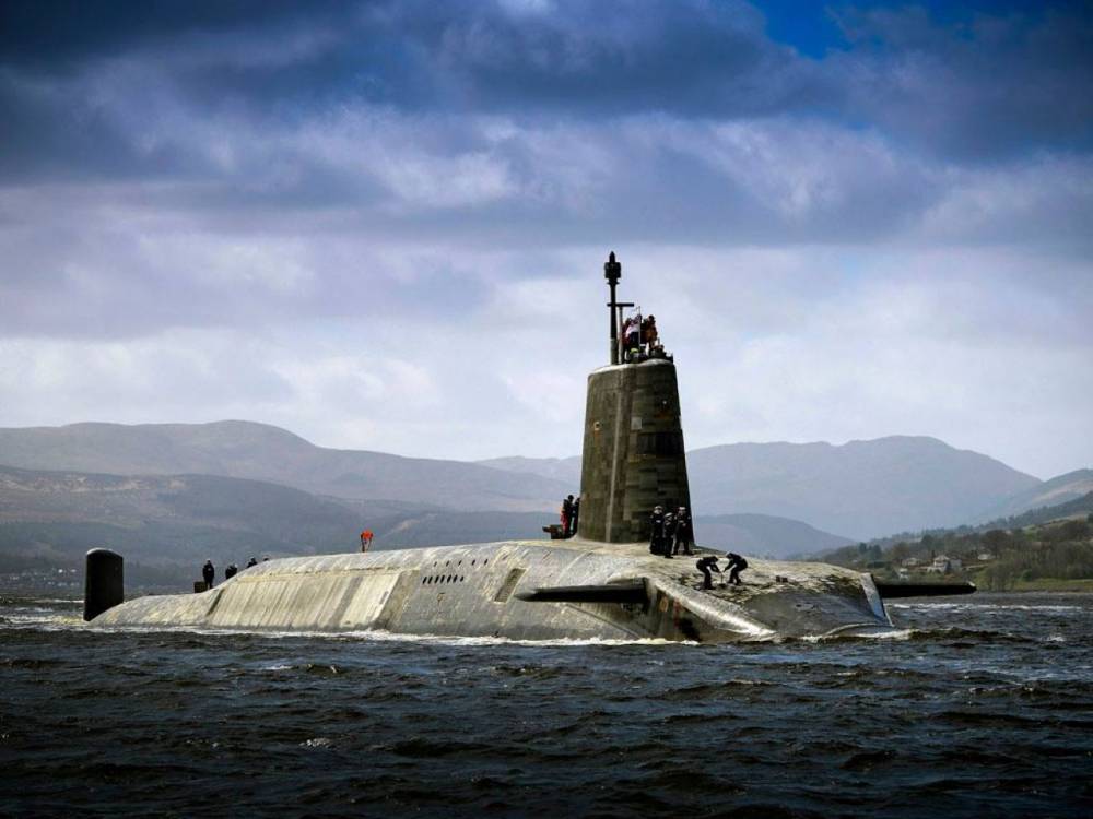 138300 royal navy vanguard hms vigilant