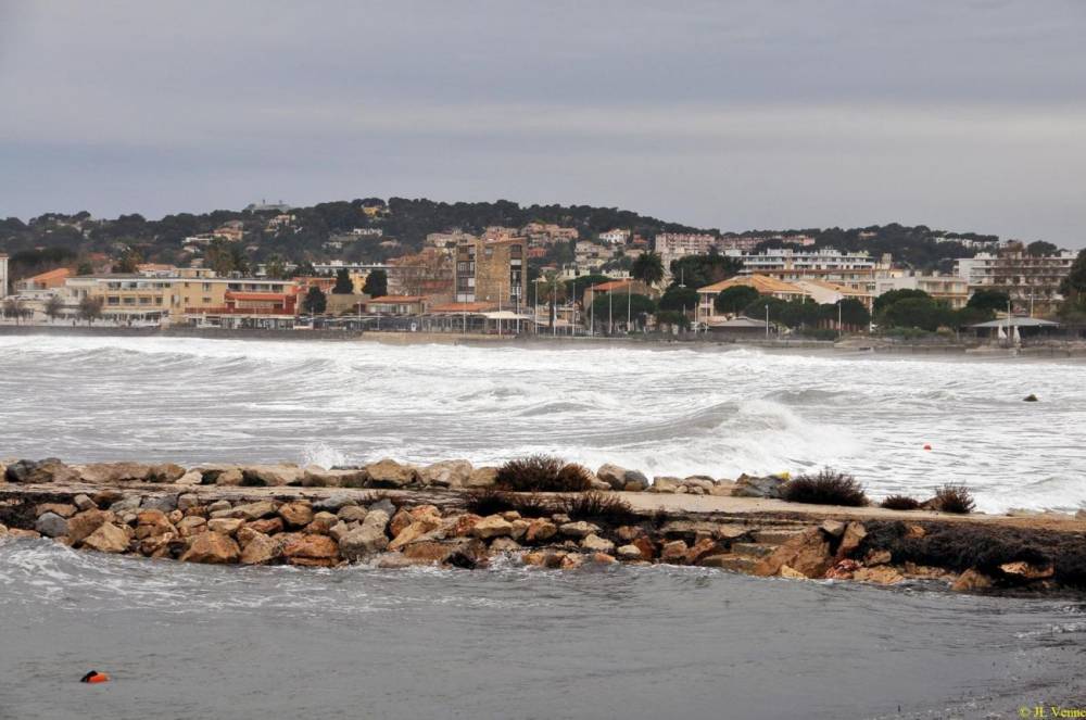 138391 tempete vagues st elme la seyne