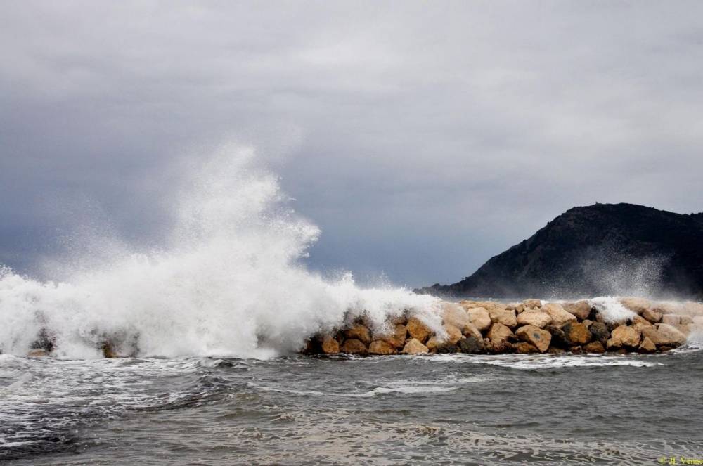 138408 tempete vagues st elme la seyne