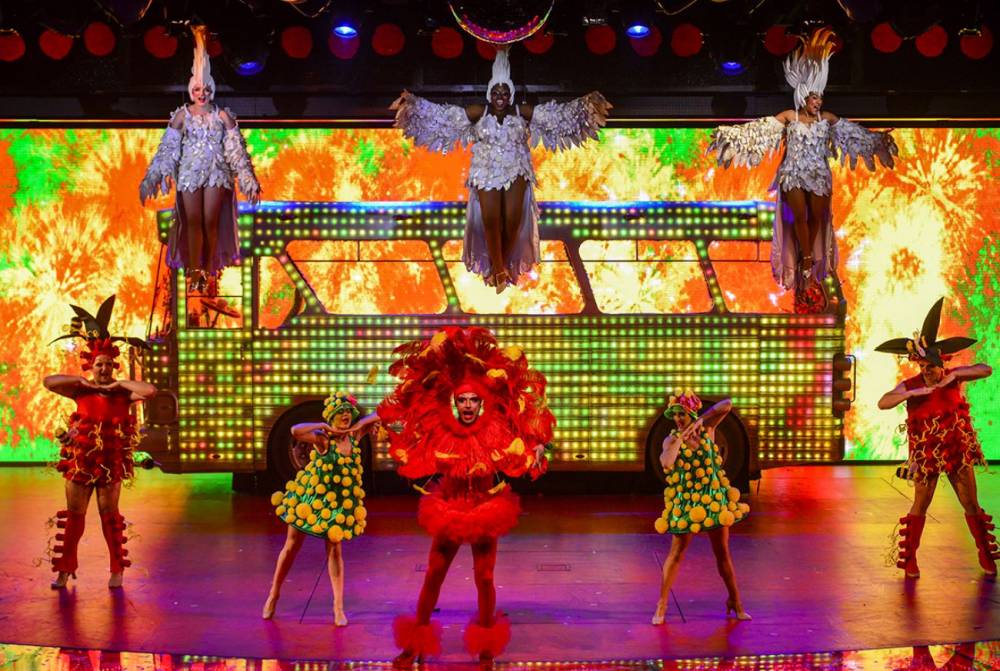 140321 Priscilla folle du desert Norwegian Epic NCL