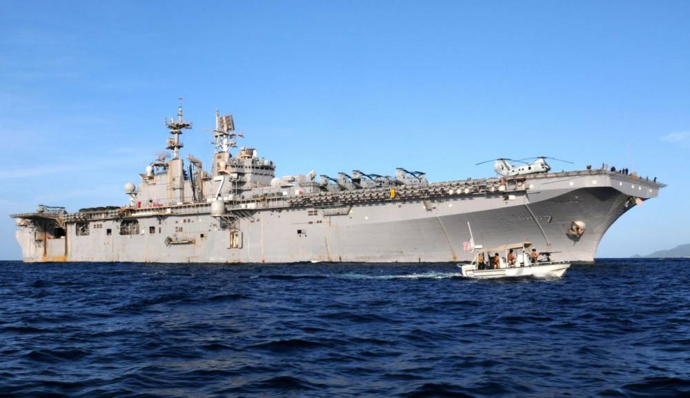 140605 Marine Medium Squadron (HMM) 744 iwo jima haiti 2010