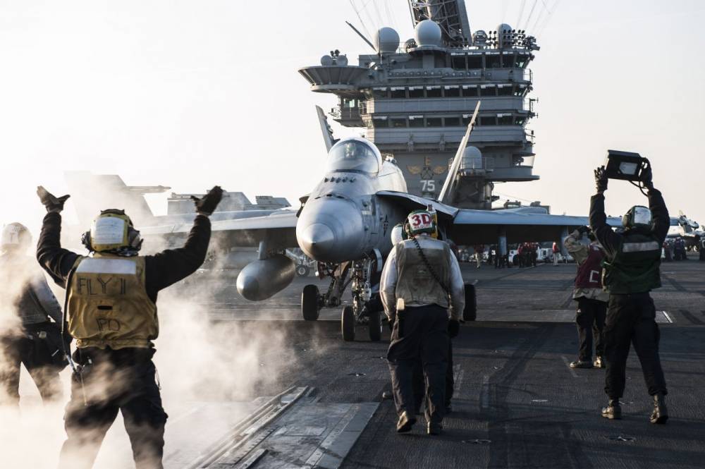 140886 us navy truman hornet