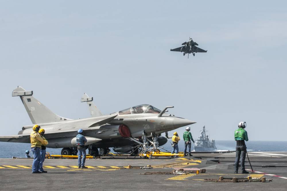 141502 cdg sem rafale hawkeye